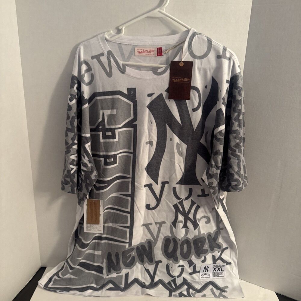 Mitchell & Ness New York Yankees Jumbotron 2.0 Sublimated Graphic T-Shirt 2XL